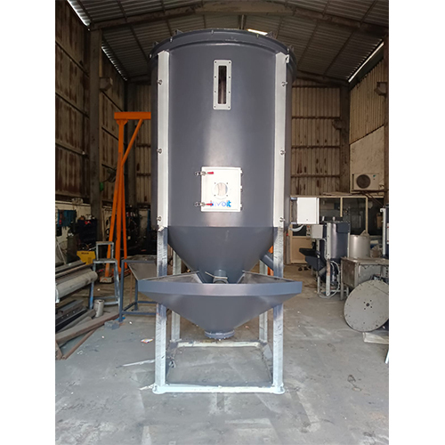 Vertical Mixer Machine