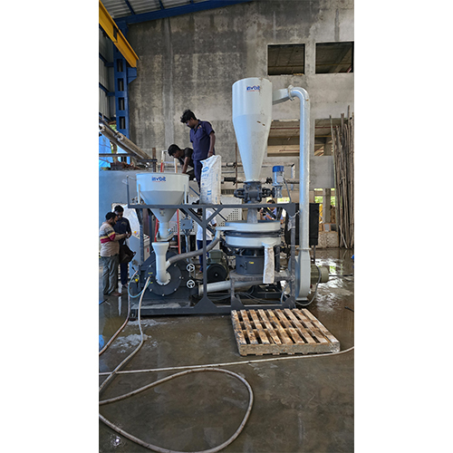 PLASTIC PULVERISER MACHINE