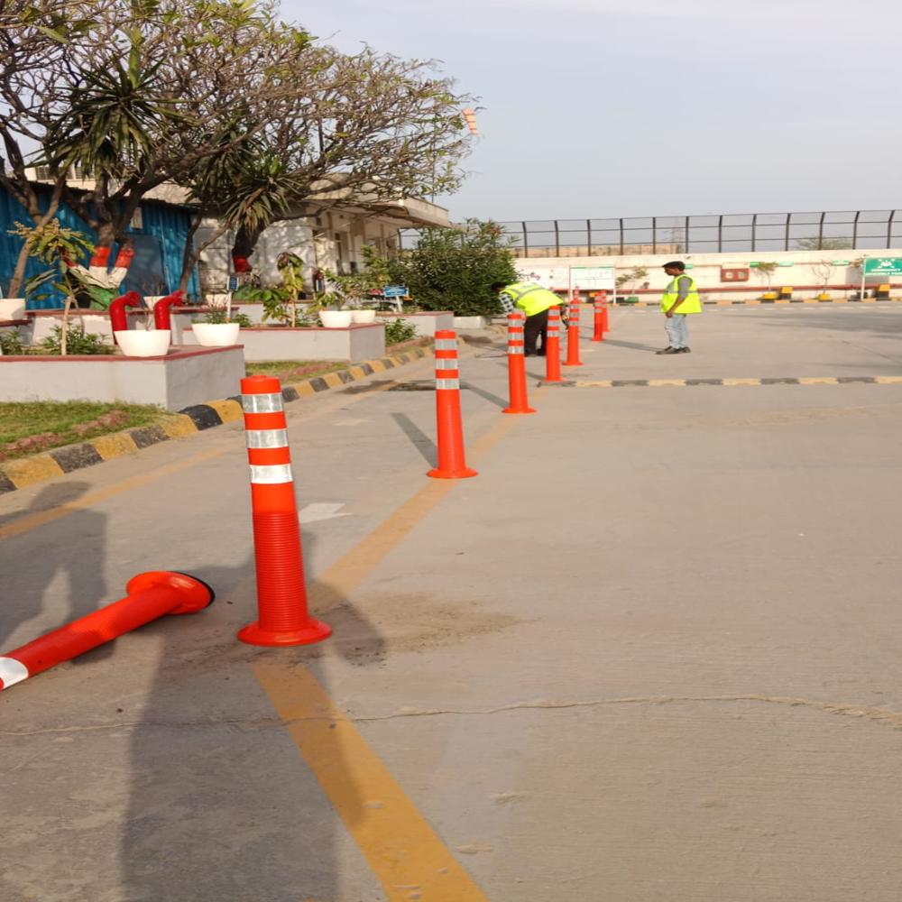 Flexible Traffic Spring Post