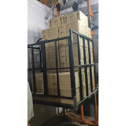 Single mast hydraulic goods lift capacity .(.5,1,2)mt.price start