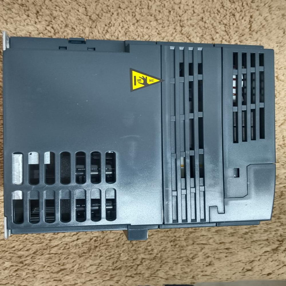 ATV320U22N4C - ATV320, 2.2 kW, 3hp 380...500 V, 3 phases, compact