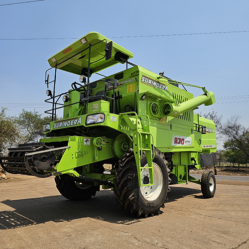 Wheat Surindera Combine Machine - Capacity: 2.5 - 3.5 Acres/hour Kg/hr