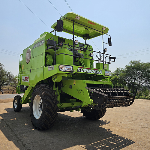 Wheat Surindera Combine Machine - Capacity: 2.5 - 3.5 Acres/hour Kg/hr