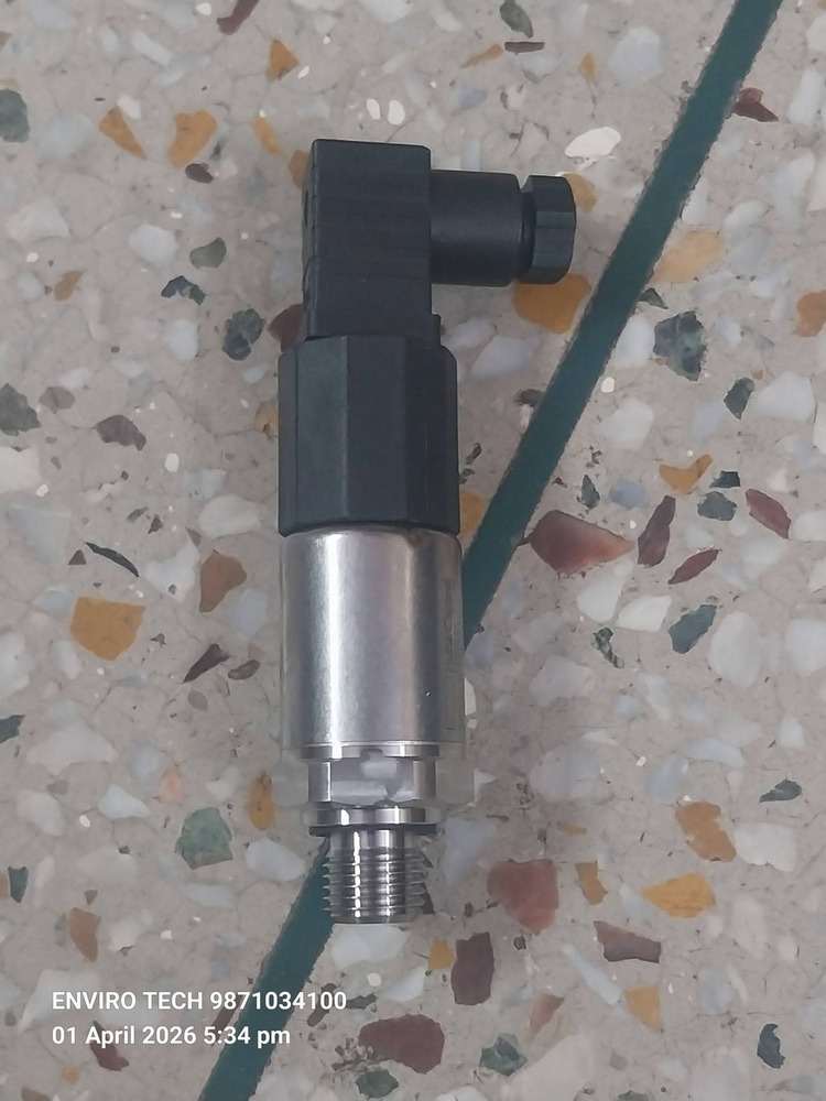 Huba Pressure Transmitter Model 520.954S022401 RANGE 0-250 BAR Output 0 To 10 VDC