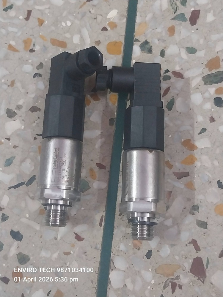 Huba Pressure Transmitter Model 520.954S022401 RANGE 0-250 BAR Output 0 To 10 VDC