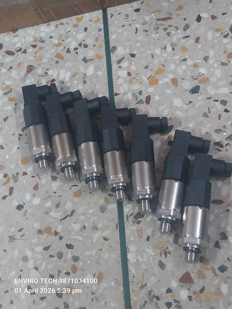 Huba Pressure Transmitter Model 520.954S022401 RANGE 0-250 BAR Output 0 To 10 VDC