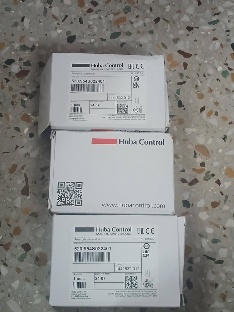 Huba Pressure Transmitter Model 520.954S022401 RANGE 0-400 BAR Output 0 To 10 VDC