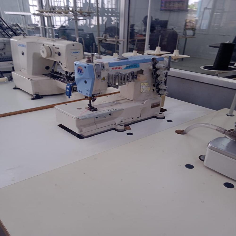 Pegasus W-500PC Flat Bed Flat Lock Sewing Machine