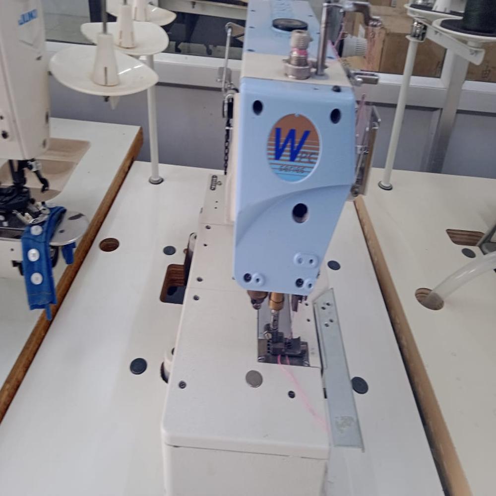 Pegasus W-500PC Flat Bed Flat Lock Sewing Machine