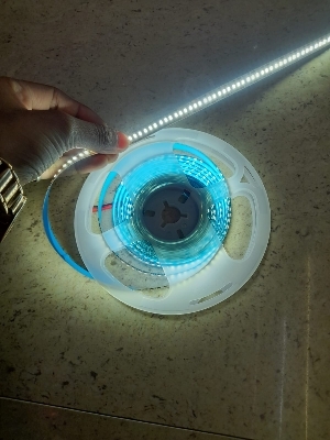 120 led strip ice blue