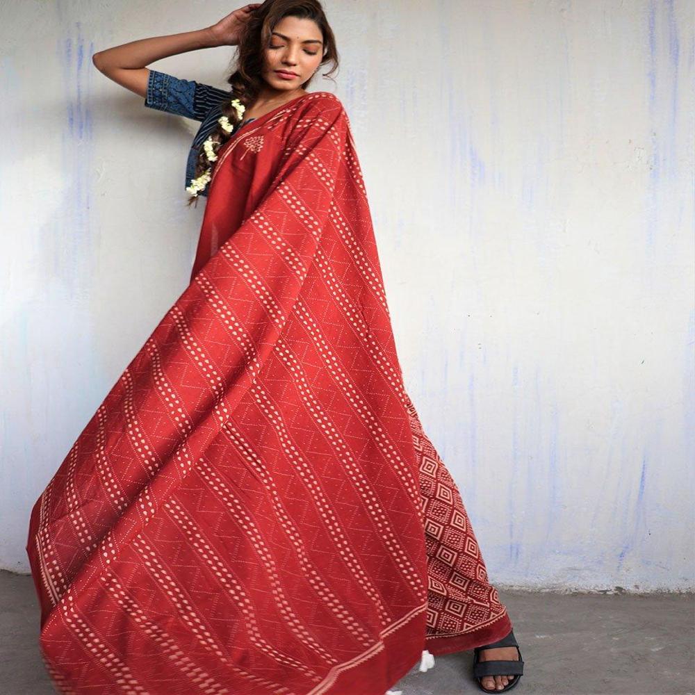Malmal Cotton Digital Print Maroon Saree