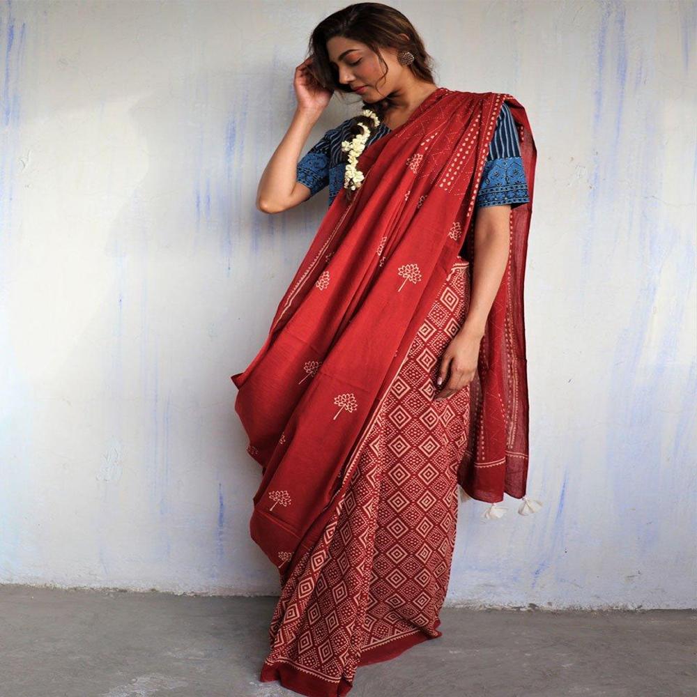 Malmal Cotton Digital Print Maroon Saree