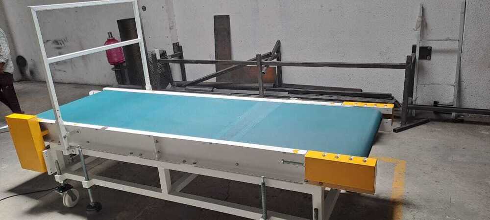Adjustable Height Flat Conveyor