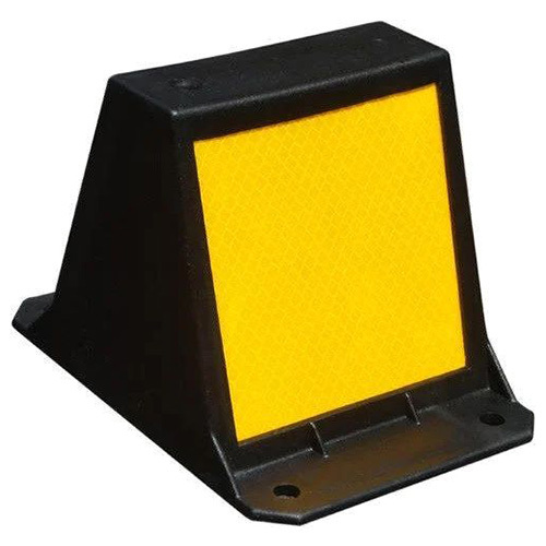 Traffic Median Safety Devices
