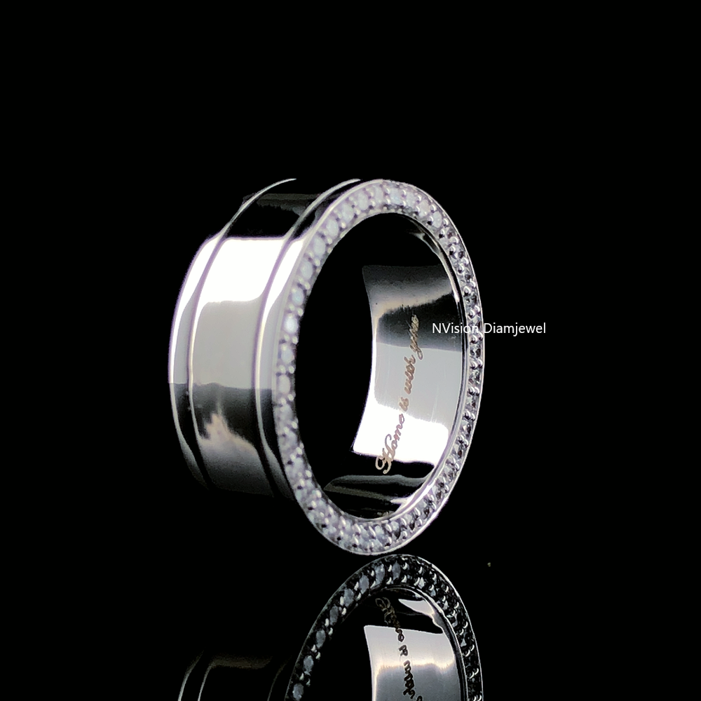 Signature Edge Natural Diamond Ring