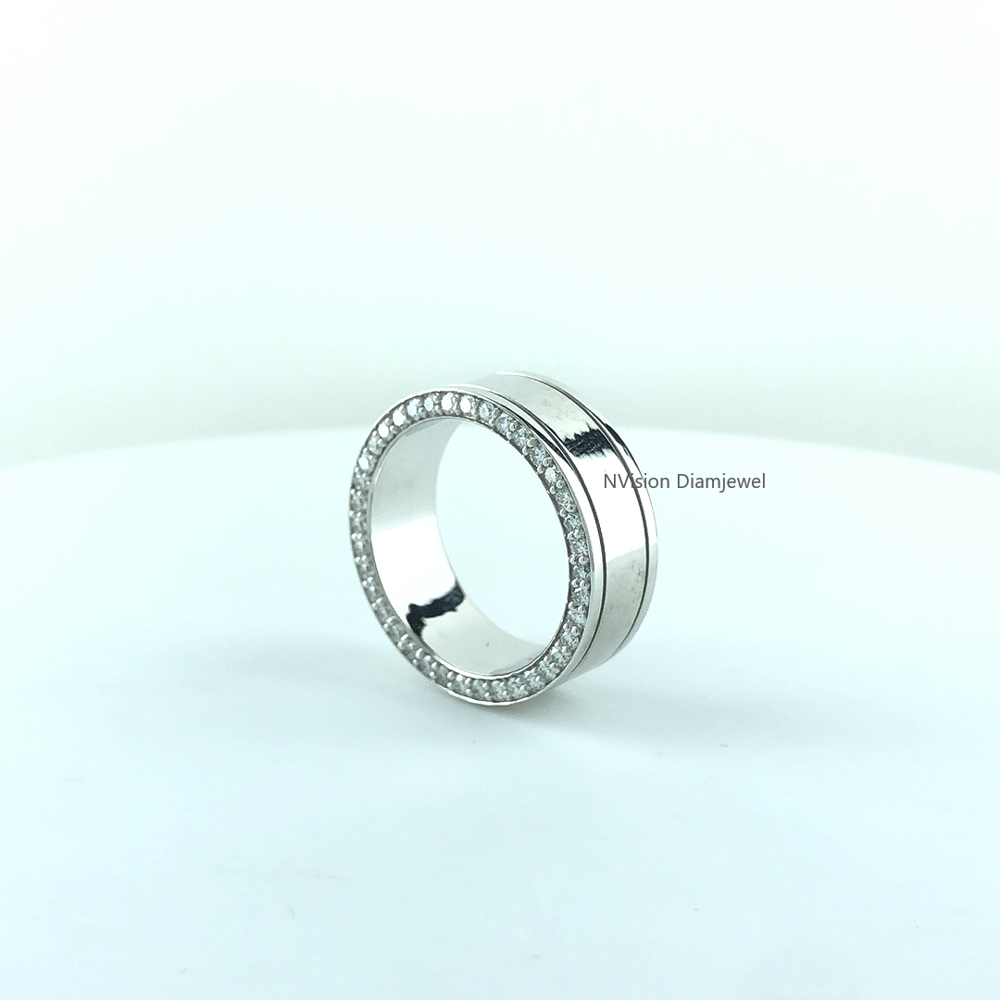 Signature Edge Natural Diamond Ring