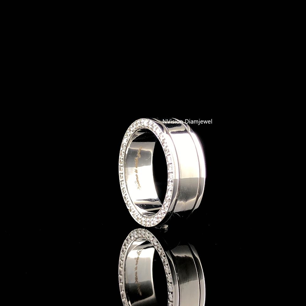 Signature Edge Natural Diamond Ring