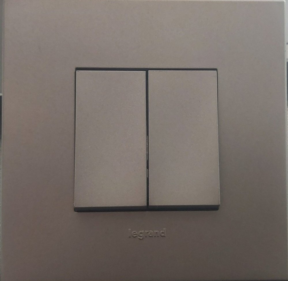Legrand Arteor Magnesium Switch