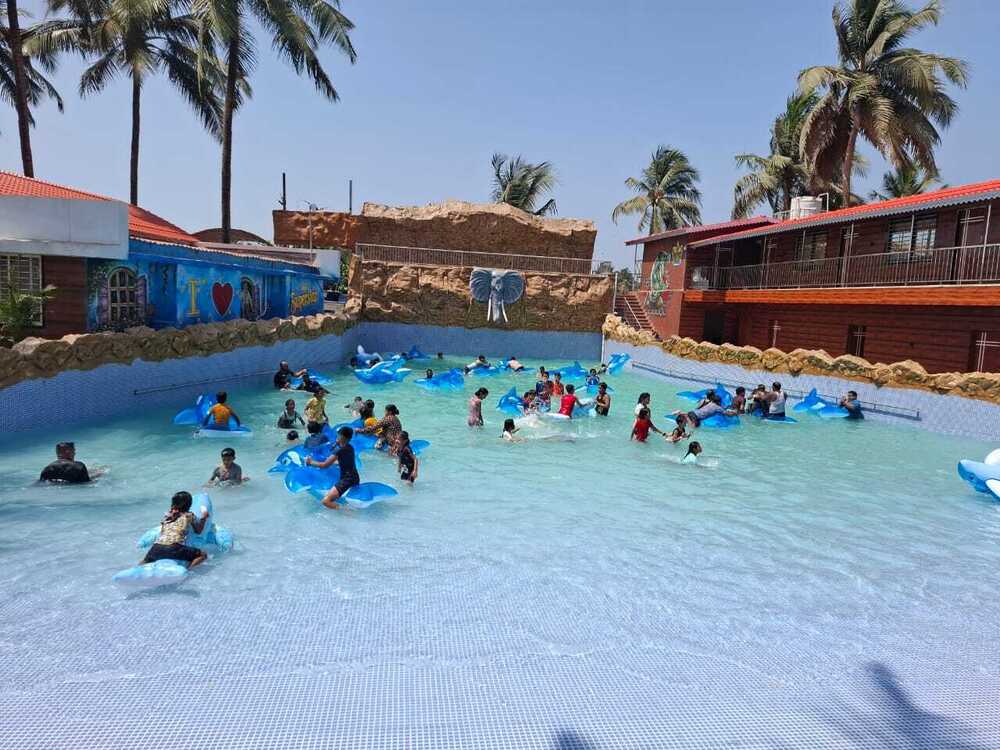 Wave Pool Installation - Color: Sky Blue