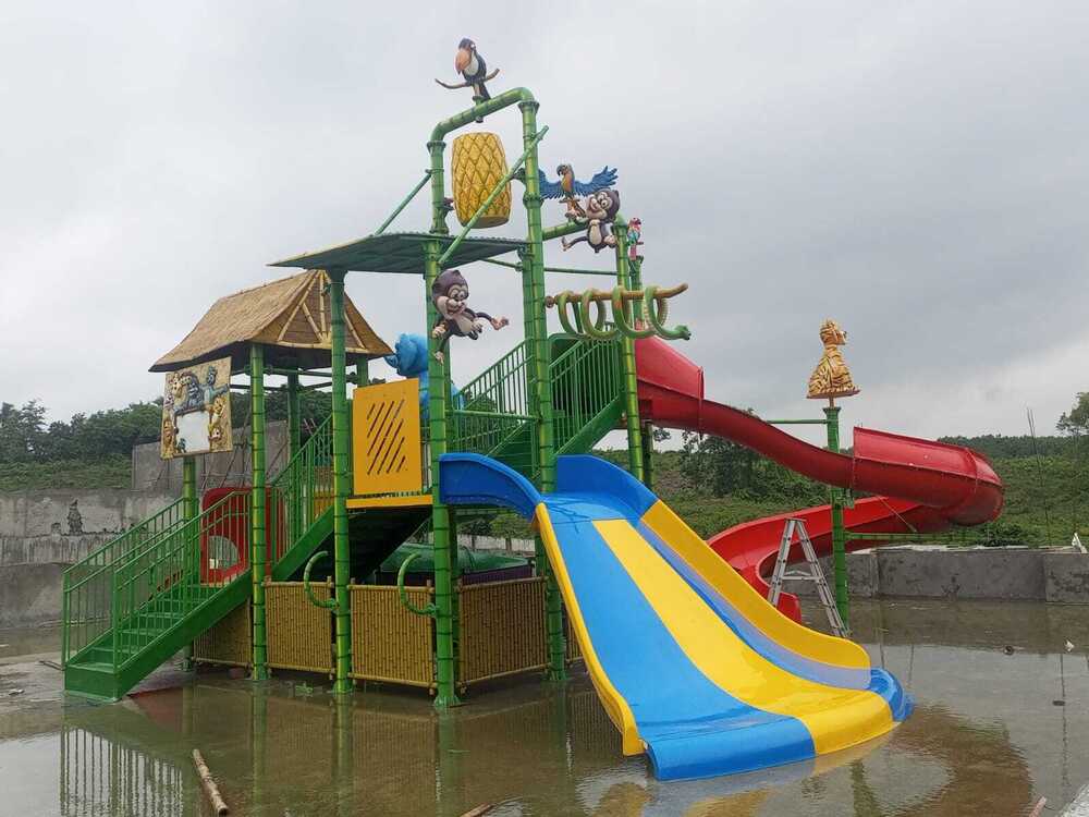 Water Fun Play System - Passenger Capacity: 2-4