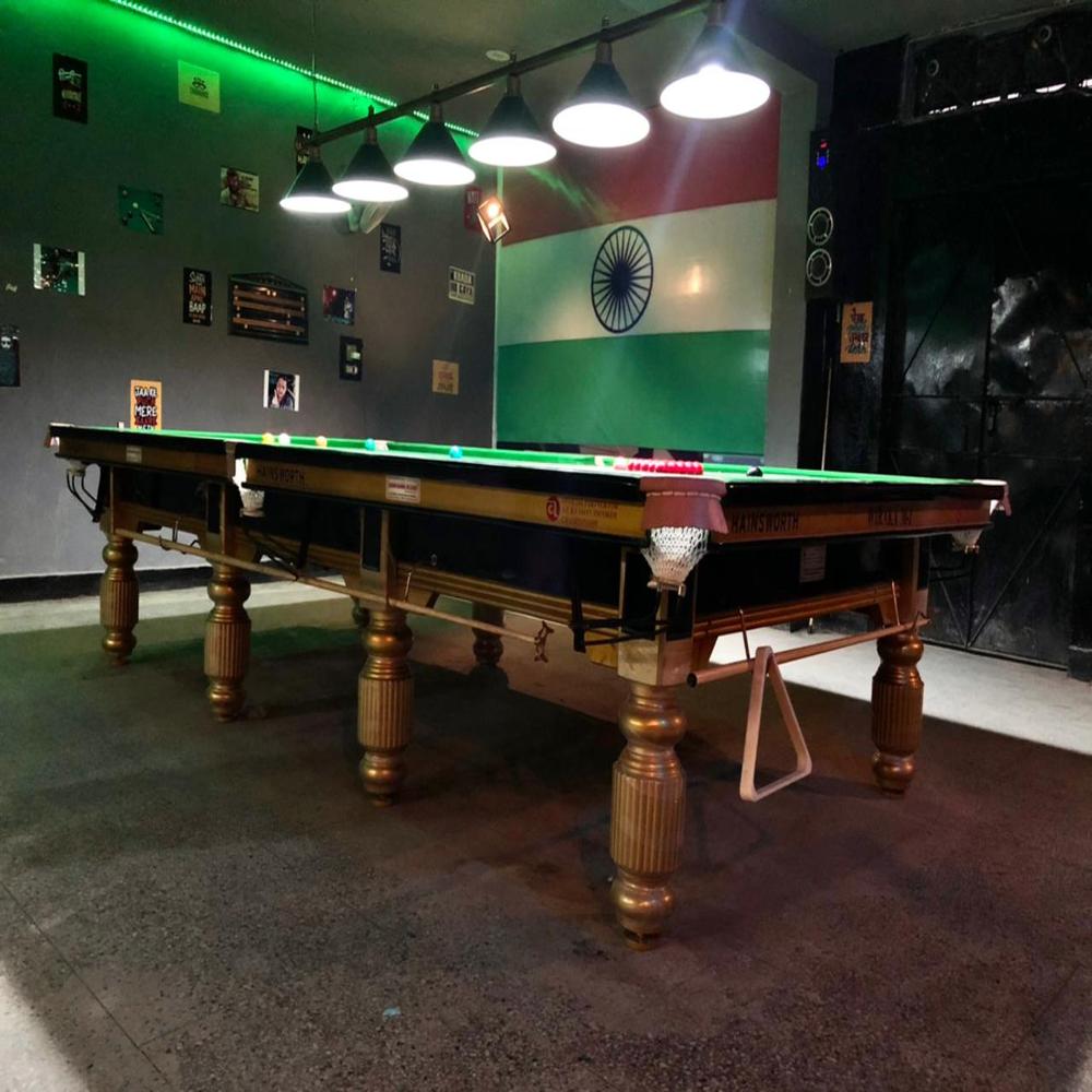 Pool Snooker Table - Cue Length: 57 Inches