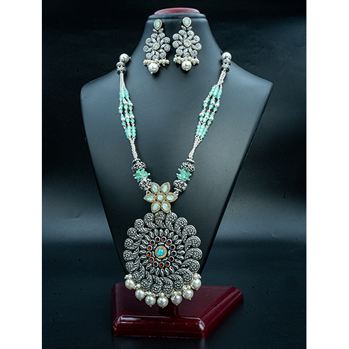 Ladies Silver Necklace Set