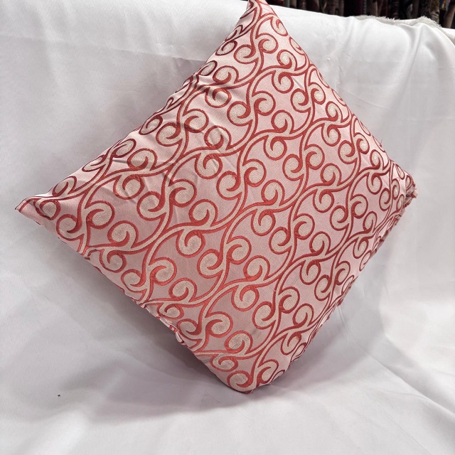 Jacquard Cushion Cover - Feature: Shrink-resistant