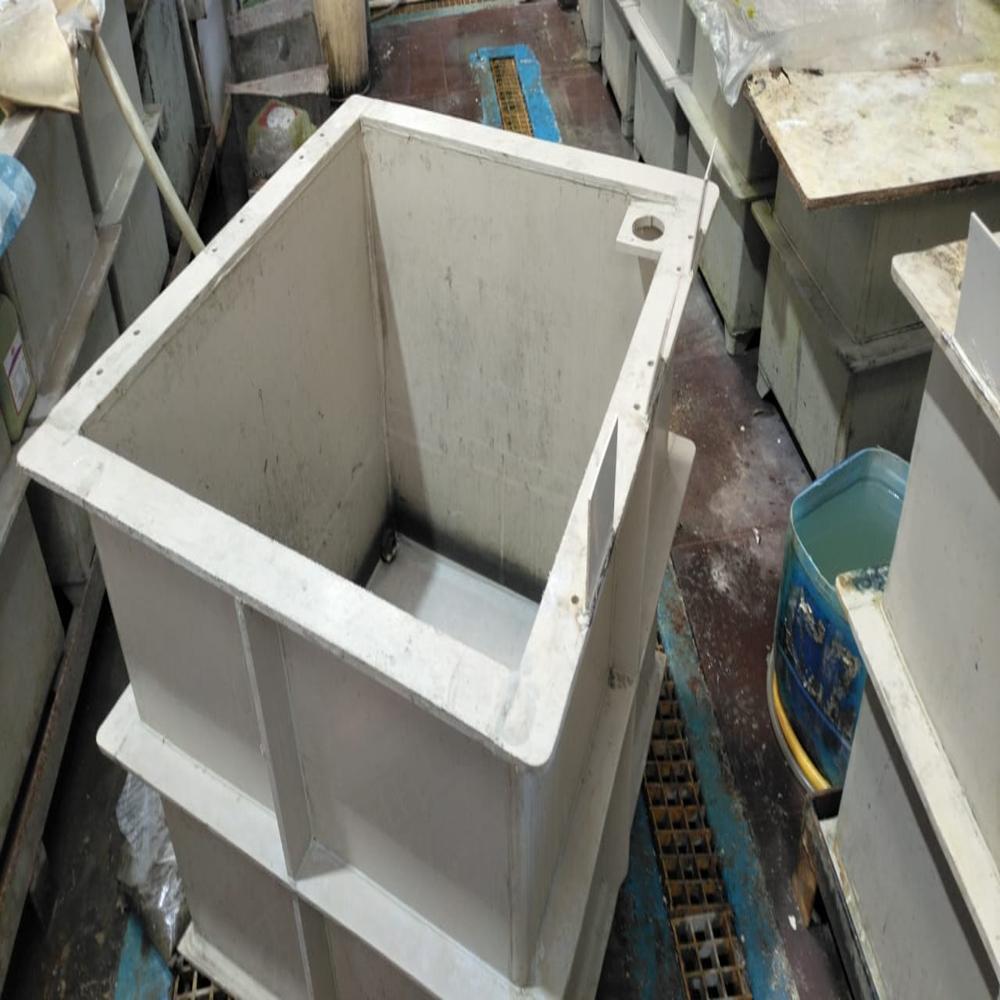 Polypropylene Dip Tanks - Capacity: 1000 Ltr