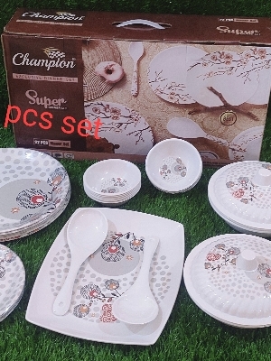 Melamine Champion Super Dinnerset - Color: White Base With Beautiful Floral Designs