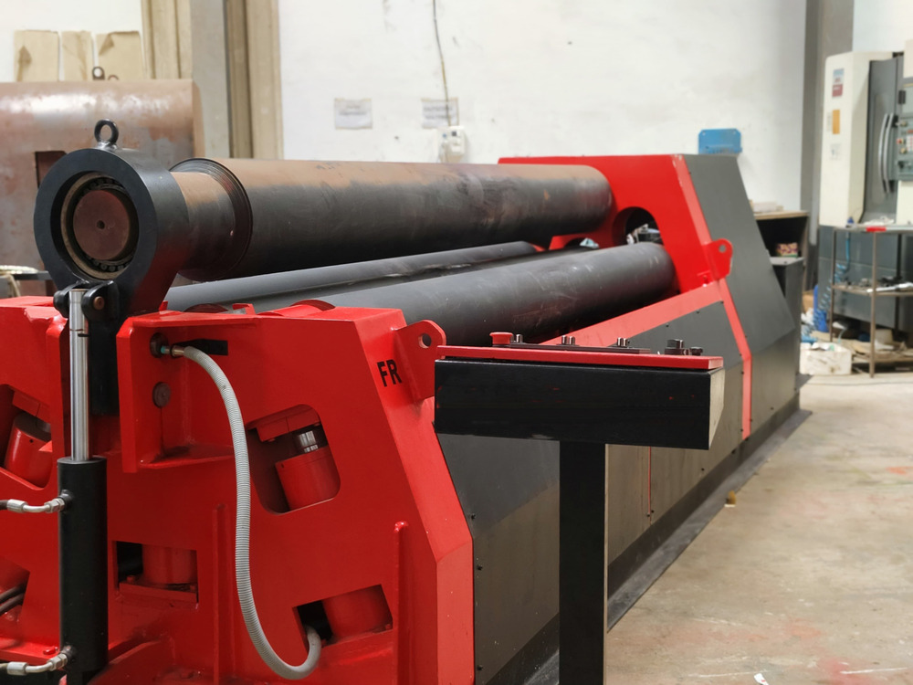 4 Roller Hydraulic Pre Pinch Plate Rolling Machine