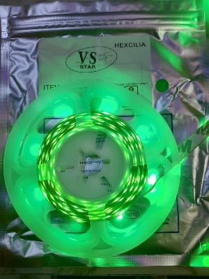 40 40 strip light  green