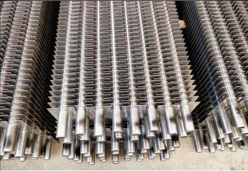 Wire Wound Finned Tubes - Color: Gray