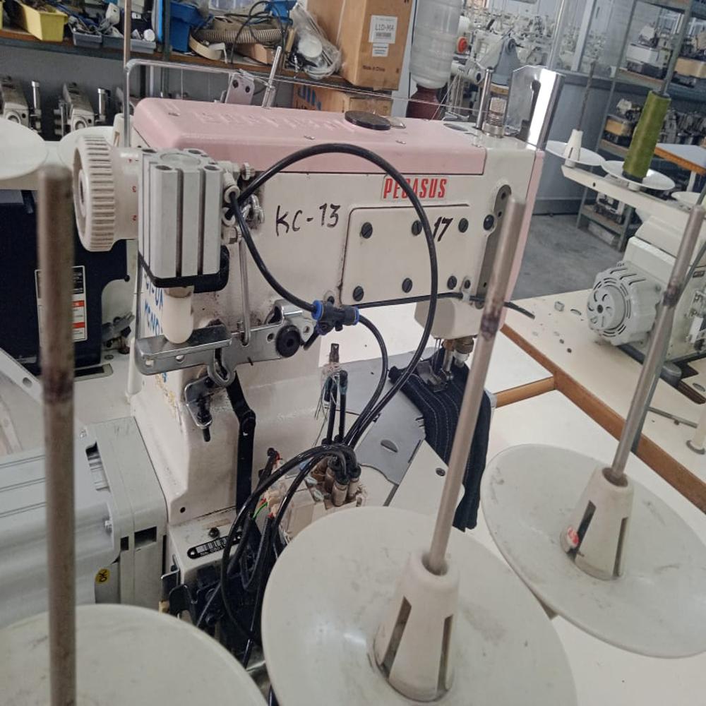 W662PVH Pegasus Bottom Humming Flatlock Sewing Machine