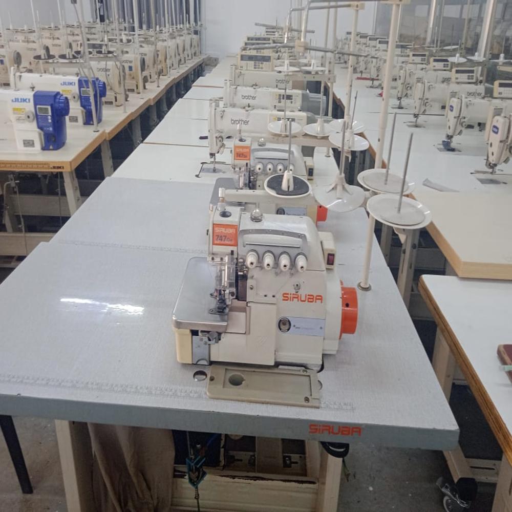Siruba 747 Qe Overlock sewing amchine