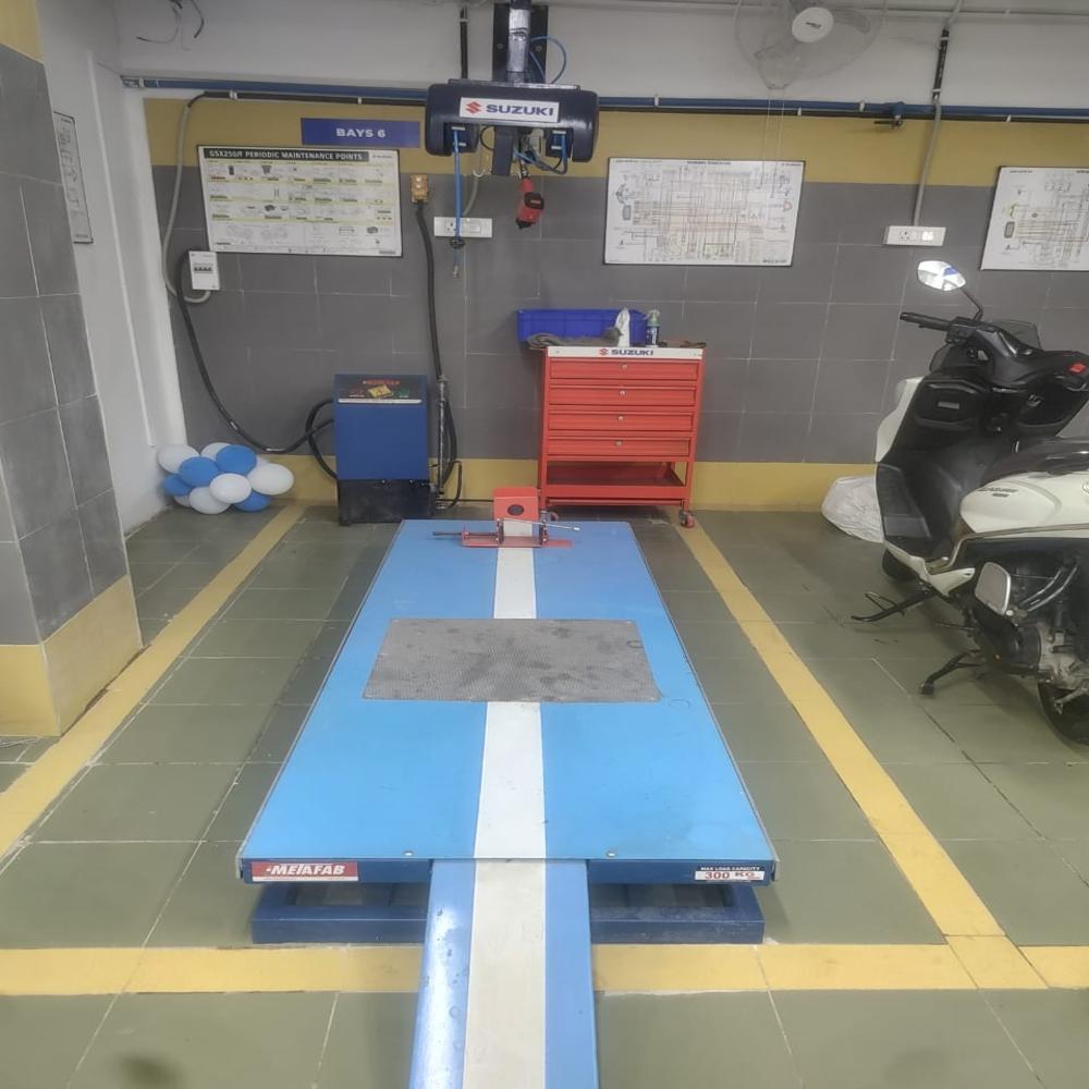 Two Wheeler Ramp - Color: Customized