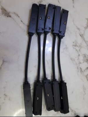 Magnetic track wire connector