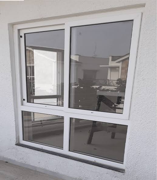 Sliding Window with Fixed Panel