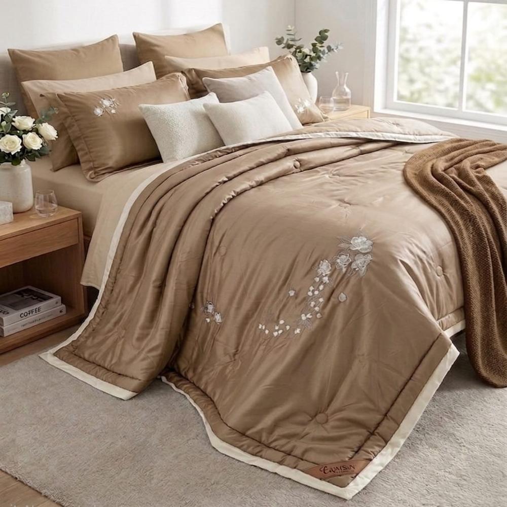 Belle Comforter Set