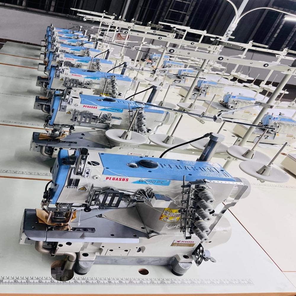 Pegasus W-600PC Cylinder Bed Flat Lock Sewing Machine