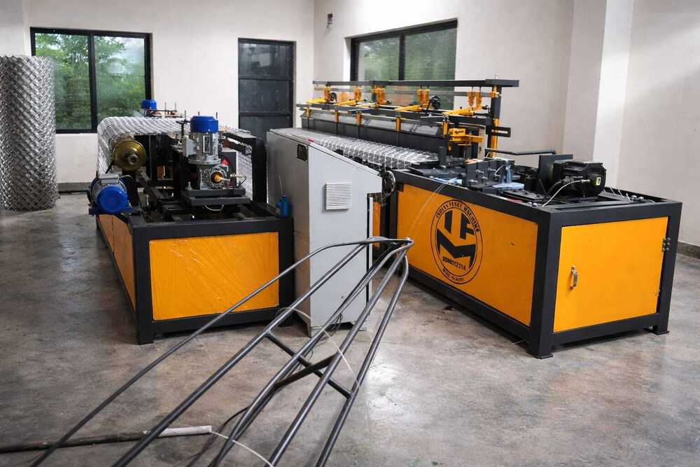 Industrial Fully Automatic Chain Link Fencing Machine