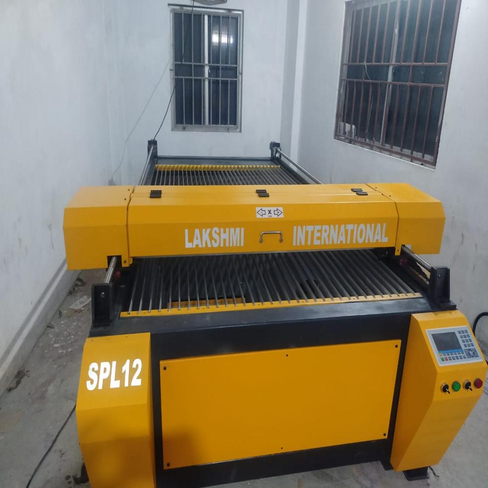 CLOTH CUTTING LASER MACHINE