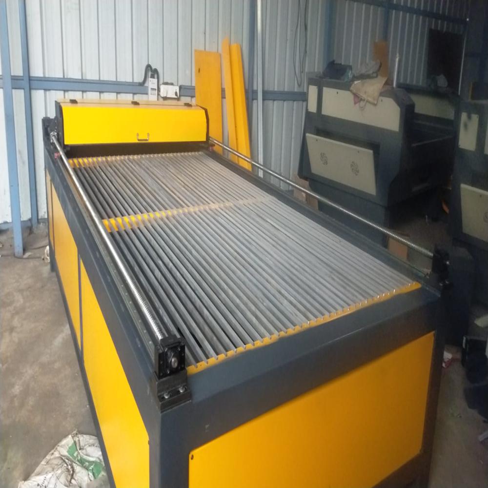 CLOTH CUTTING LASER MACHINE