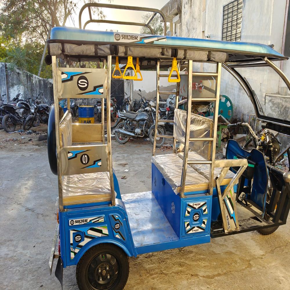 E-RICKSHAW ON EMI