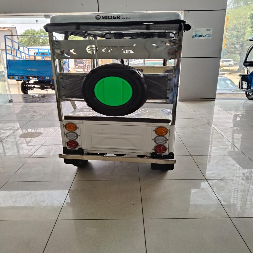 E-rickshaw On Emi
