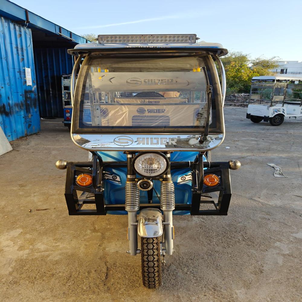 Red Colour E-rickshaw