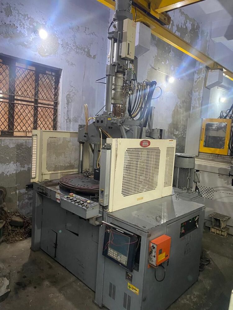 100 Ton Plastic Injection Molding Machine - Clamping Force: 1000 Kn (100 Ton)
