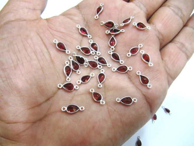 925 Sterling Silver Natural Garnet Heart Pear shape 4 x6mm Briolette Bezel Connectors Charms