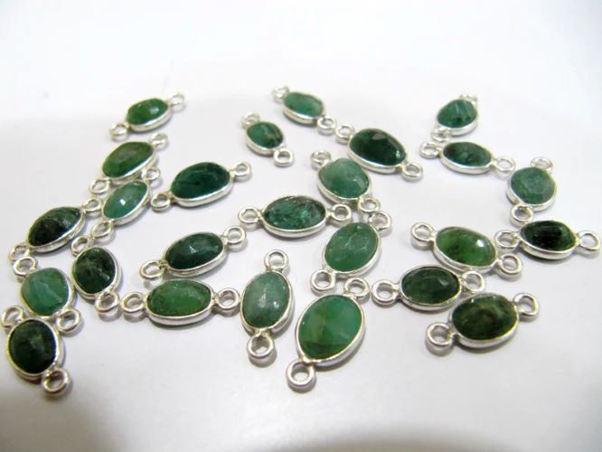 Natural Emerald 925 Sterling Silver Oval shape Briolette Bezel Connector 5to8mm Double Loop