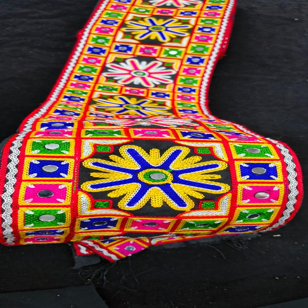 Gamthi Lace - Color: Multi Colours