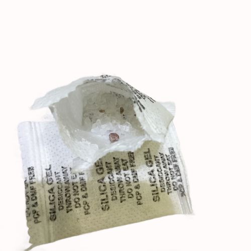 White Silica Gel Pouch - Physical Form: Solid